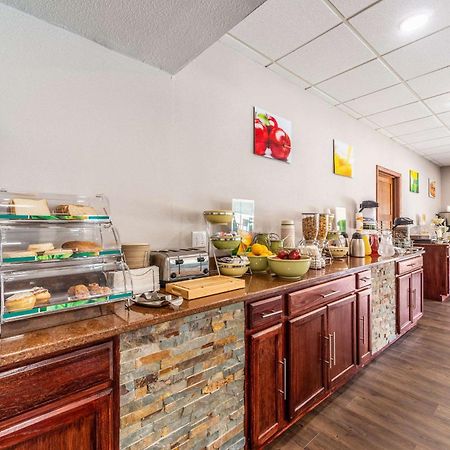 Quality Inn & Suites Vandalia Near I-70 And Hwy 51 Ngoại thất bức ảnh