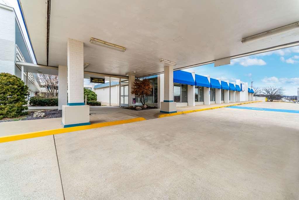 Quality Inn & Suites Vandalia Near I-70 And Hwy 51 Ngoại thất bức ảnh